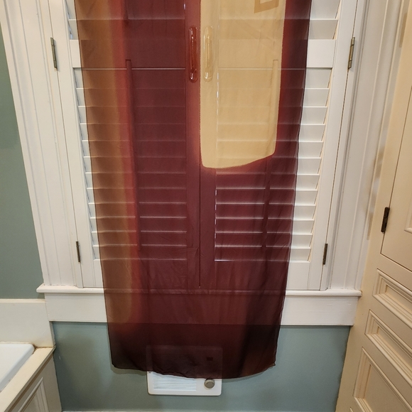 DKNYC 100% Silk 68×27 Made in Italy Maroon/Gold Hombre Scarf - Picture 4 of 6